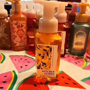 NWT Bath & Body Works KITCHEn Lemon